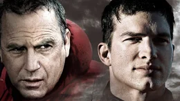 Rettungsschwimmer Ben Randall (Kevin Costner, li.) wird nach einem von ihm verschuldeten Unfall strafversetzt und arbeitet nun als Lehrgangsleiter der Rettungsschwimmerschule. Er nimmt den talentierten Jake Fischer (Ashton Kutcher) unter seine Fittiche, der alles andere als ein Teamplayer ist.
