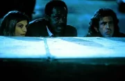 L-R: Lorna Cole (Rene Russo), Roger Murtaugh (Danny Glover) und Martin Riggs (Mel Gibson)