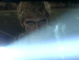 Alex Pettyfer (John Smith / Nummer Vier).