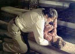 Gregory Peck (o.), Harvey Stephens (u.)