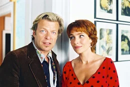 Janosch (Roland Koch), Caroline (Aglaia Szyszkowitz).