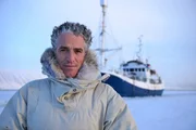 Unter Eisbären - Überleben in der Arktis: Der Ausnahmeforscher Gordon Buchanan begleitet Eisbären über weite Distanzen durch Schnee und Eis der Svalbard Inseln und gewinnt dabei einmalige Einblicke in ihr soziales Leben ... Unter Eisbären - Überleben in der Arktis: Der Ausnahmeforscher Gordon Buchanan begleitet Eisbären über weite Distanzen durch Schnee und Eis der Svalbard Inseln und gewinnt dabei einmalige Einblicke in ihr soziales Leben ...