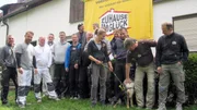 Das Team von "Zuhause im Glück" reist an, um der Familie unter die Arme zu greifen und ihr Haus zu einem gemütlichen Heim umzubauen.