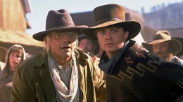 Marty (Michael J. Fox, re.) und Doc Brown (Christopher Lloyd) erleben Abenteuer im Wilden Westen.
