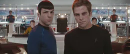 Setzen alles daran, in die kleine Elitegruppe aufgenommen zu werden, die auf dem modernsten Raumschiff aller Zeiten eingesetzt werden soll, der U.S.S. Enterprise: Kirk (Chris Pine, r.) und Spock (Zachary Quinto, l.) ...
