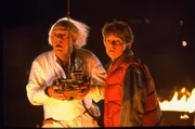 Michael J. Fox (r), Christopher Lloyd (l)