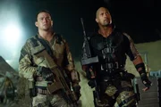 L-R: Duke (Channing Tatum) and Roadblock(Dwayne Johnson)