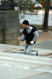 1976: Der Boxer Jerry Stone (Mark Lawson) trainiert hart für seinen bevorstehenden Kampf ...