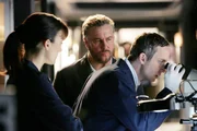 Grissom (William Petersen, M.), Wendy Simms (Liz Vassey) und Hodges (Wallace Langham) machen eine interessante Entdeckung: dem toten Kind wurden die Haare gefärbt...