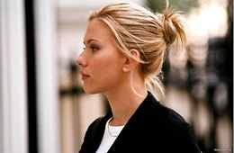 Nola (Scarlett Johansson) versucht erfolglos als Schauspielerin in London Fu&szlig; zu fassen.