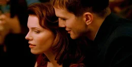 Emily Thomas (Melissa Sagemiller), Jakob "Jake" Fischer (Ashton Kutcher)