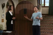 Charlie (Charlie Sheen, r.) will Danielle (Brooke Shields, l.) und Alan verkuppeln, damit Alan zu ihr zieht und er sein haus wieder für sich hat. Der Plan scheint zunächst aufzugehen ... Charlie (Charlie Sheen, r.) will Danielle (Brooke Shields, l.) und Alan verkuppeln, damit Alan zu ihr zieht und er sein haus wieder für sich hat. Der Plan scheint zunächst aufzugehen ...