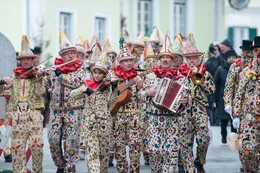 "Flinserl" im Ausseer Fasching.