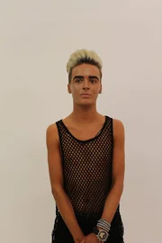 Katie Price ist für den orange-gebräunten Jordan ein großes Vorbild und er nennt seinen Look "Stripper Chic". Kann ihm das Styling-Team helfen, sich vom Ken-Puppen-Look zu verabschieden und aus ihm eine natürliche Schönheit zu machen?