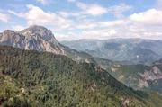Die Landschaft in Bosnien und Herzegowina ist gepr&auml;gt von Fl&uuml;ssen, Seen und dem zerkl&uuml;fteten Dinarischen Gebirge.