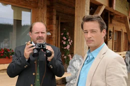 (v.li.): Xaver Riemer (August Schm&ouml;lzer), Markus Riemer (Jan Sosniok)