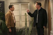 L-R: Alan Harper (Jon Cryer), Larry (D.B. Sweeney).