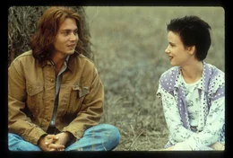 L-R: Gilbert Grape (Johnny Depp) und Becky (Juliette Lewis)