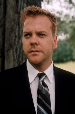 Freddie Lee Cobb (Kiefer Sutherland)