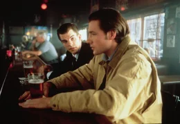Francis Fitzpatrick (Mike McGlone, l.); Mickey Fitzpatrick (Edward Burns, r.)