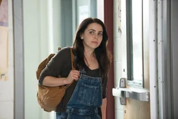 Mae Whitman als Bianca Piper