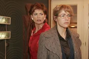 Lisa (Alexandra Neldel, r.) ist von Sophies (Gabrielle Scharnitzky, l.) Boshaftigkeit geschockt. - (Dieses Foto von Alexandra Neldel darf nur in Zusammenhang mit der Berichterstattung über die Serie "Verliebt in Berlin" veröffentlicht und verbreitet werden.) Lisa (Alexandra Neldel, r.) ist von Sophies (Gabrielle Scharnitzky, l.) Boshaftigkeit geschockt. - (Dieses Foto von Alexandra Neldel darf nur in Zusammenhang mit der Berichterstattung über die Serie "Verliebt in Berlin" veröffentlicht und verbreitet werden.)