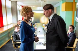 Katja Bellini (Katja Riemann), Adolf Hitler (Oliver Masucci).