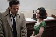 L-R: Lenny Bruce (Luke Kirby), Miriam 'Midge' Maisel (Rachel Brosnahan)