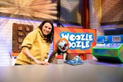 Obst: Woozle und Simón wollen einen Obstsalat zum Abendessen machen. Die Maya: Heute geht es um das Volk der Maya! Woozle hat für Maria ein Original Maya Rezept für Trinkschokolade besorgt. Obst: Woozle und Simón wollen einen Obstsalat zum Abendessen machen. Die Maya: Heute geht es um das Volk der Maya! Woozle hat für Maria ein Original Maya Rezept für Trinkschokolade besorgt.