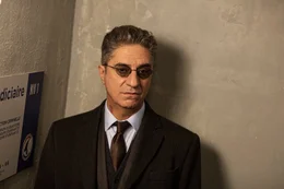 Simon Abkarian als Daniel Prat