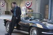 W&auml;hrend Lucifer (Tom Ellis), dass Chloe ihm endlich glaubt, wenn sie sein Blut testet, gef&auml;llt es Amenadiel &uuml;berhaupt nicht, dass das Blut eines Engels in den H&auml;nden des LAPD ist ...