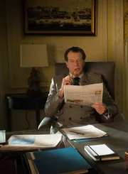 Es stellt sich heraus, dass Morland (John Noble) ein schwerwiegendes Geheimnis vor Sherlock und Joan verborgen hat, dass sie alle in größte Gefahr bringen könnte ... Es stellt sich heraus, dass Morland (John Noble) ein schwerwiegendes Geheimnis vor Sherlock und Joan verborgen hat, dass sie alle in größte Gefahr bringen könnte ...