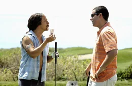 Gemeinsam mit Ula (Rob Schneider, l.) &uuml;berlegt sich Henry (Adam Sandler, r.) einen Plan, wie er Lucy f&uuml;r sich gewinnen kann ...