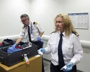 Michele Brady (r.); Bruce Heller (l.) Michele Brady (r.); Bruce Heller (l.)