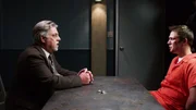 Korsak (Bruce McGill, l.) kämpft mit privaten Problemen: Sein Adoptivsohn Josh (Matthew Fahey) hat auf einen Polizisten geschossen, der nun um sein Leben ringt. Korsak (Bruce McGill, l.) kämpft mit privaten Problemen: Sein Adoptivsohn Josh (Matthew Fahey) hat auf einen Polizisten geschossen, der nun um sein Leben ringt.