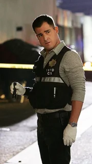 Nachdem sich ein Überfallopfer hartnäckig weigert, die kriminaltechnischen Ermittlungen zu unterstützen, beschließt Nick (George Eads), den Tatort genauer unter die Lupe zu nehmen.