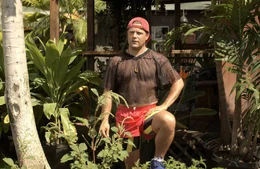 Feiert t&auml;glich mit seiner Schwester Lucy, die ihr Kurzzeitged&auml;chtnis verloren hat, Geburtstag: Doug (Sean Astin) ...