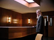 Susannah (Anne-Marie Duff) glaubt nicht, dass ihre Tochter ermordet wurde.