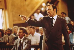 Der eiskalt berechnende Staatsanwalt Rufus Buckley (Kevin Spacey) arbeitet mit Methoden, die nicht ganz koscher sind ...
