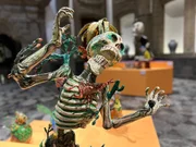 Mexikaner haben ein unverkrampftes Verhältnis mit dem Tod. Das wird vor allem am "Dia de Muertos" (Tag der Toten) deutlich. Mexikaner haben ein unverkrampftes Verhältnis mit dem Tod. Das wird vor allem am "Dia de Muertos" (Tag der Toten) deutlich.