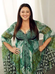 (5. Staffel) - Die erfolgreiche Immobilienmaklerin Delia Banks (Camryn Manheim) ist eine gute Freundin von Melinda.