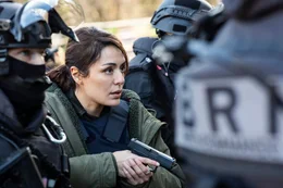 Sofia Essa&iuml;di als Sara Bella&iuml;che