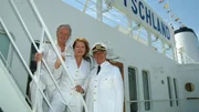 Dr. Horst Schröder (Horst Naumann, l.), Beatrice (Heide Keller, M.) und Kapitän Paulsen (Siegfried Rauch, r.) in "Das Traumschiff: Botswana". Dr. Horst Schröder (Horst Naumann, l.), Beatrice (Heide Keller, M.) und Kapitän Paulsen (Siegfried Rauch, r.) in "Das Traumschiff: Botswana".