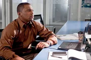 Ben Reynolds (Mekhi Phifer) soll die DNS-Analyse des Mordopfers verschwinden lassen.