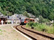 Einfahrt des neuen Triebwagens in den Bahnhof Glashütte. Einfahrt des neuen Triebwagens in den Bahnhof Glashütte.