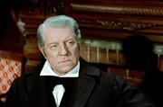 Jahre nach seiner Freilassung ist Jean Valjean (Jean Gabin) zu einem einflussreichen und angesehenen Mann geworden.