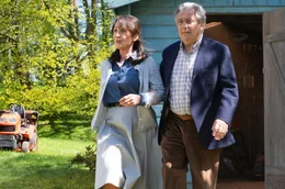 Claude Verneuil (Christian Clavier) mit seiner Frau Marie (Chantal Lauby).