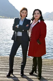 Ein starkes Duo: die Anw&auml;ltinnen Dr. Therese Schwarz (Martina Ebm) und Paula Dennstein (Maria Happel).