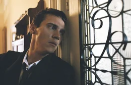Nolas Schwangerschaft ist f&uuml;r Chris (Jonathan Rhys Meyers) zuviel - die Situation ger&auml;t v&ouml;llig au&szlig;er Kontrolle.
