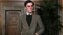 Prince Charles (Jack Farthing) m&ouml;chte den Schein wahren.